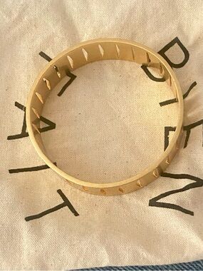 Madewell Gold Tone Cutout Bangle - High end look & feel.
